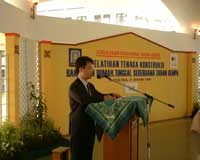 Counsellor Suzuki pada saat acara pemberian bantuan di Universitas Islam Indonesia
