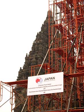 Provision of material for scaffolding used for the restoration work of the ruins